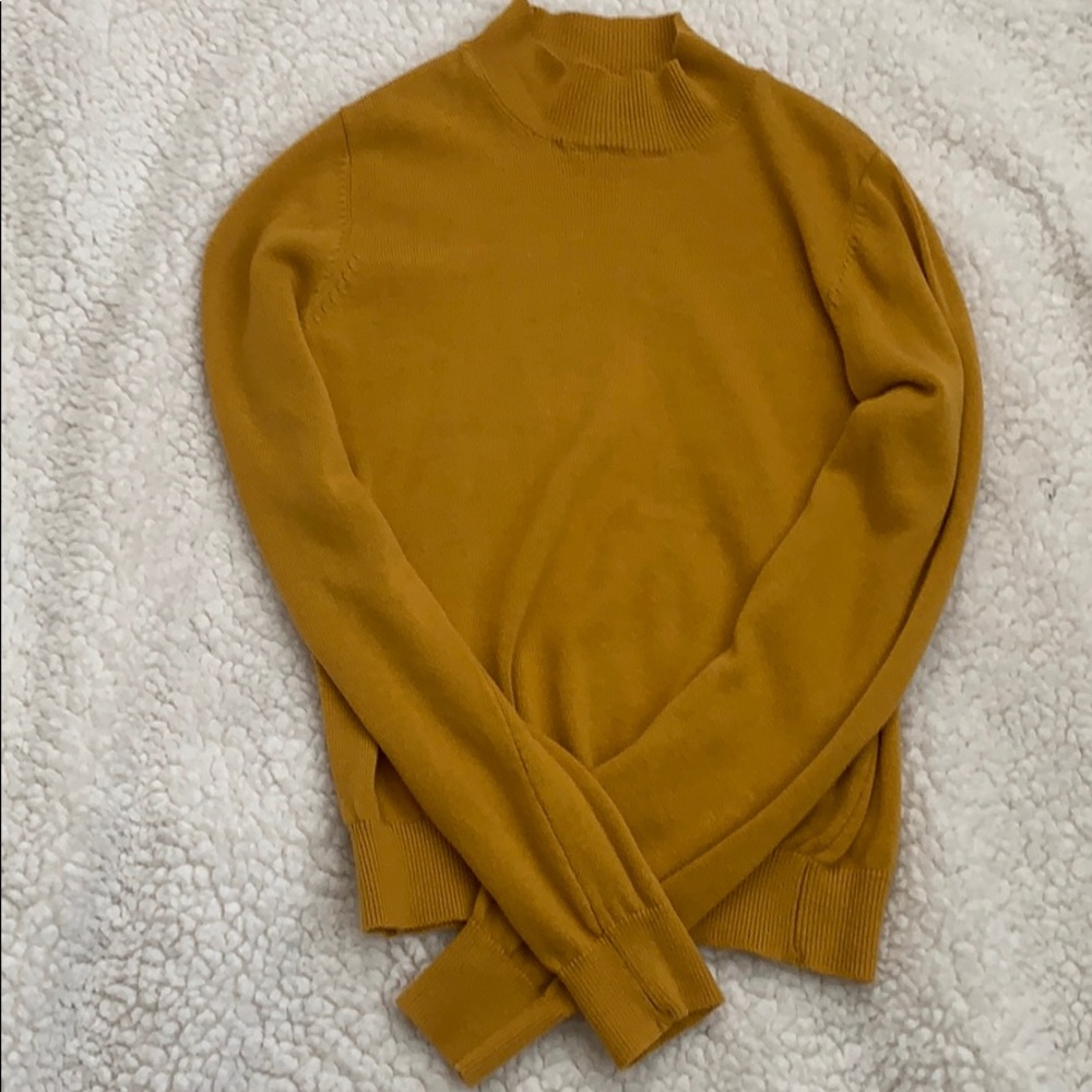 Long sleeved top